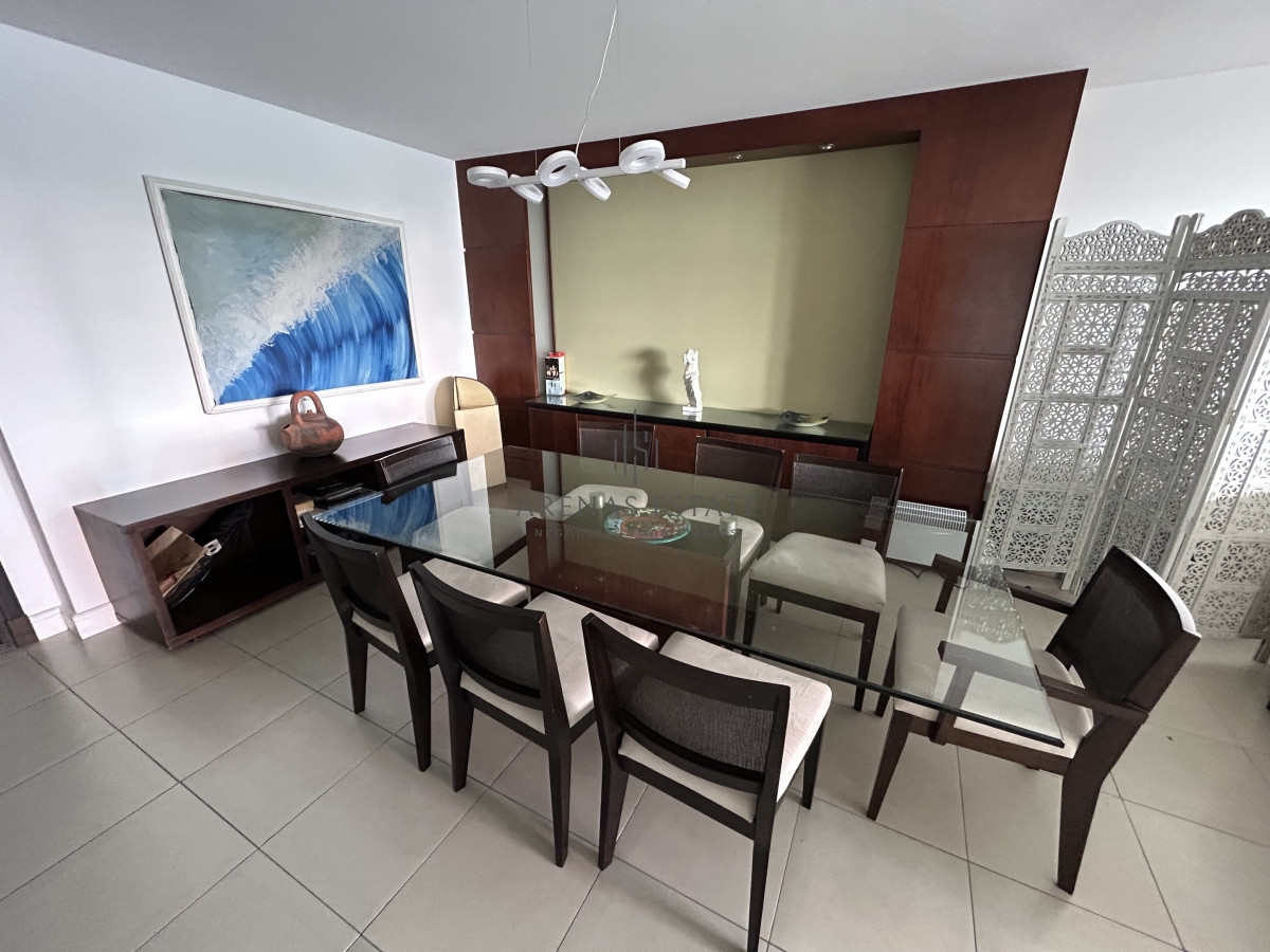 Apartamento ID.1956 - Apartamento de 3 dormitorios en venta Punta del Este