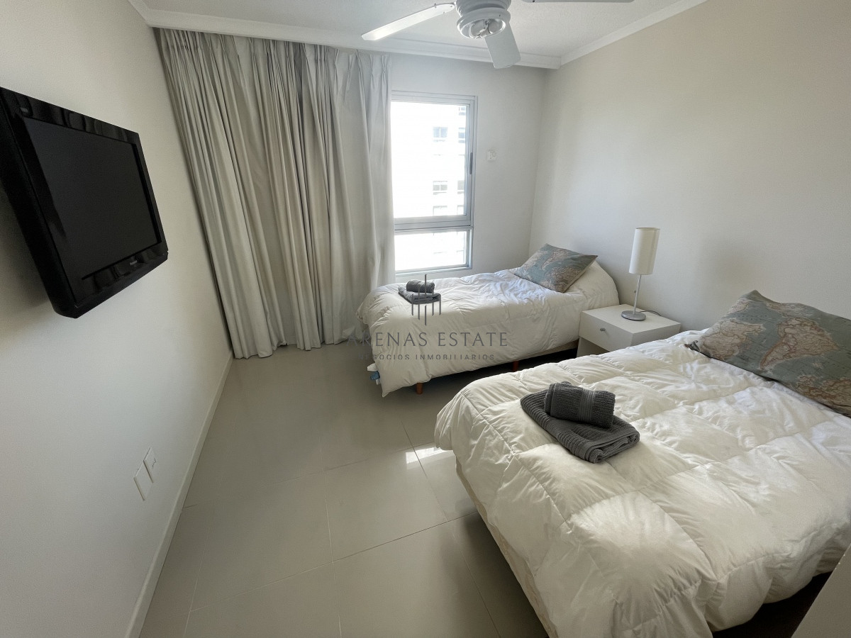 Apartamento ID.1575 - Apartamento de tres dormitorios en Punta del Este 