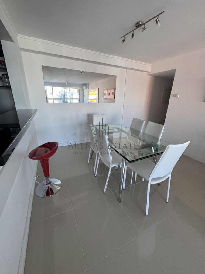 Apartamento ID.3700 - Apartamento de 3 dormitorios en venta en Punta del Este