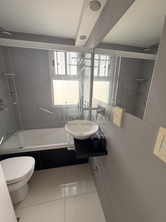 Apartamento ID.260 - Oportunidad en Roosevelt, apartamento de 3 dormitorios , reciclado 