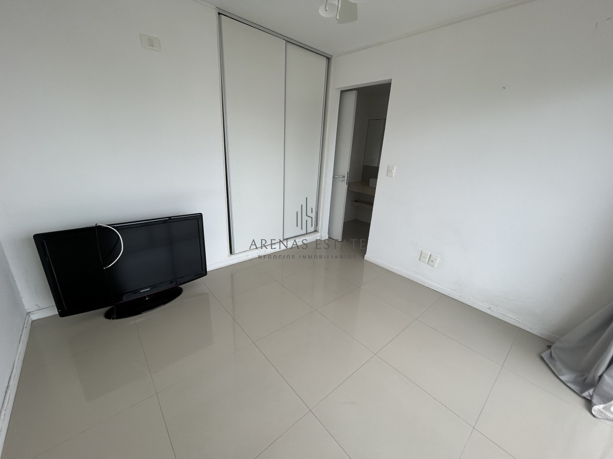 Apartamento ID.2597 - Apartamento de dos dormitorios en venta en Aidy Grill , Punta del Este
