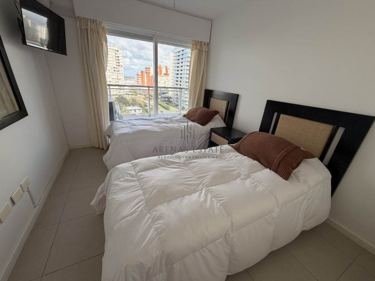 Apartamento ID.4455 - Apartamento de dos dormitorios en venta en Punta del Este