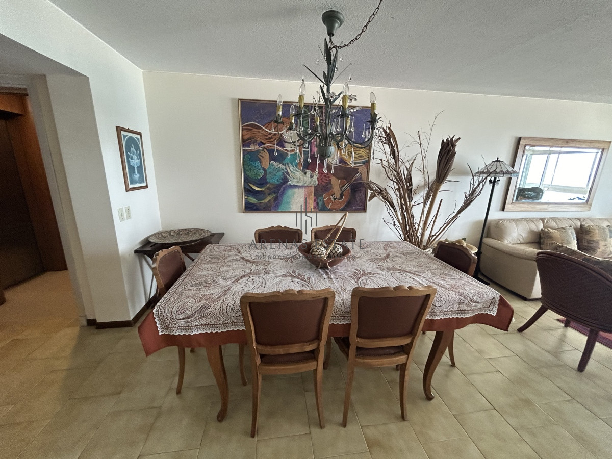 Apartamento ID.2342 - Apartamento de 3 dormitorios en Peninsula  Punta del Este