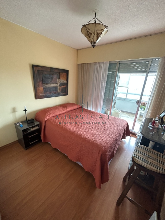 Apartamento ID.1955 - Apartamento en venta de 2 dormitorios en Punta del Este 