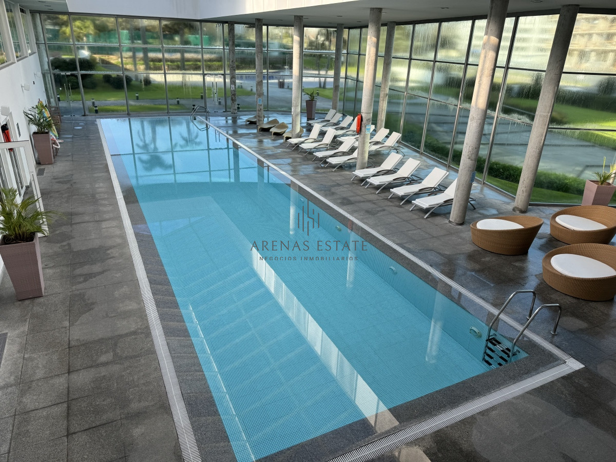 Apartamento ID.2989 - Apartamento de 3 dormitorios y dependencia de servicio en primera linea de la Mansa 