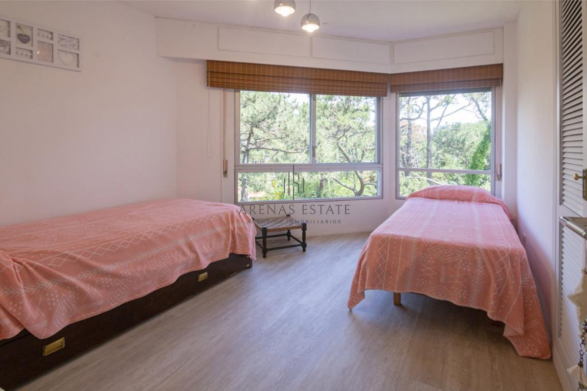 Apartamento ID.1471 - Apartamento en Roosevelt - Punta del Este 3 dormitorios y dependencia 