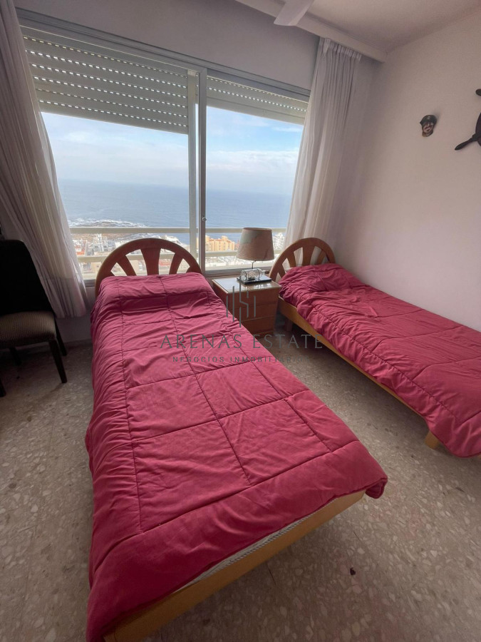 Apartamento ID.187 - Apartamento en venta de dos dormitorios en Peninsula , Punta del Este 