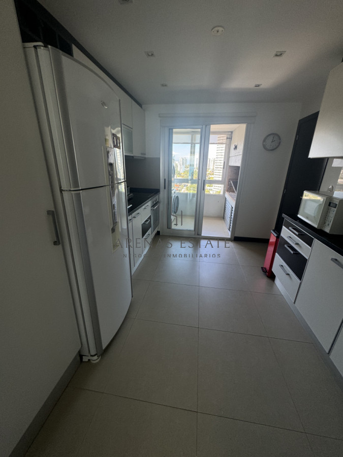 Apartamento ID.3597 - Apartamento de 3 dormitorios en venta en Punta del Este