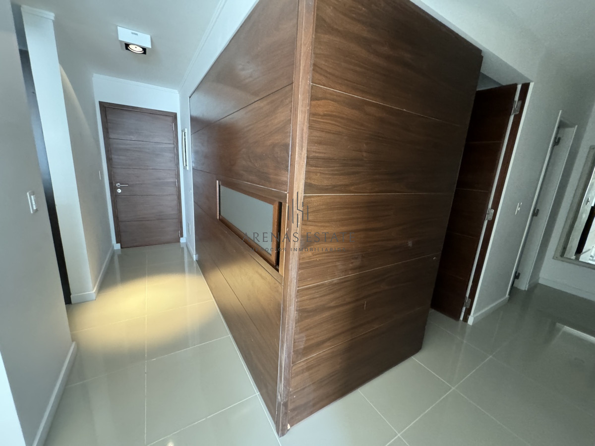 Apartamento ID.3052 - Apartamento d 3 dormitorios  en venta en Punta del Este 