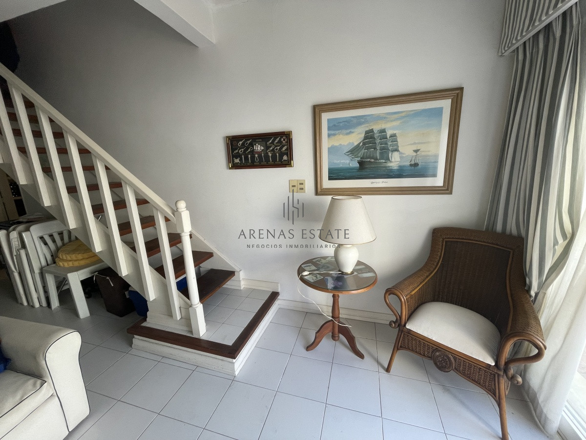 Apartamento ID.825 - Apartamento en venta en Punta del Este, 4 dormitorios 