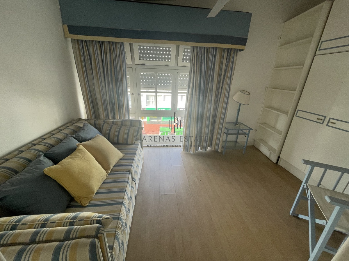 Apartamento ID.825 - Apartamento en venta en Punta del Este, 4 dormitorios 