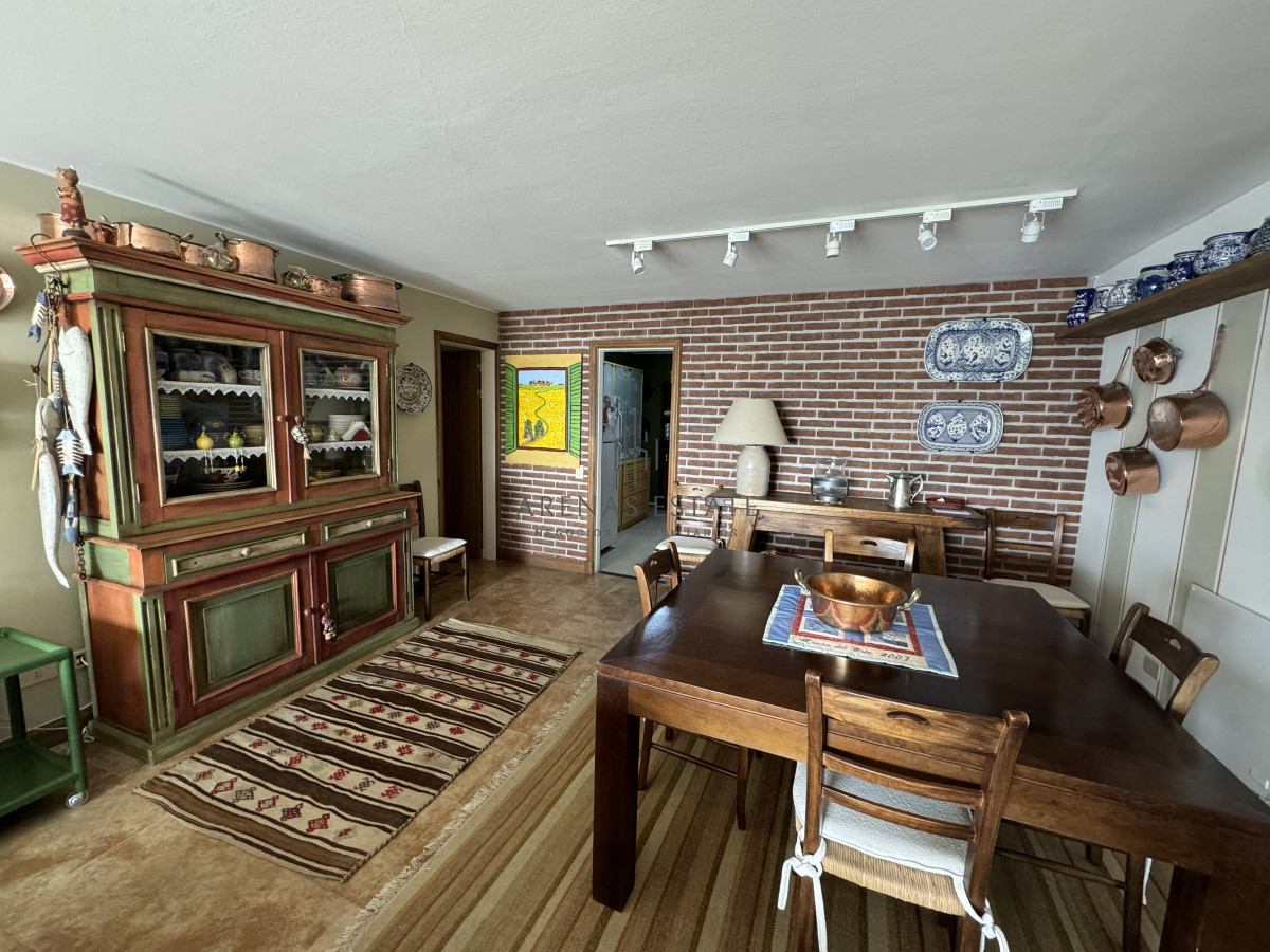 Apartamento ID.3560 - Apartamento de 3 dormitorios en venta en Punta del Este 