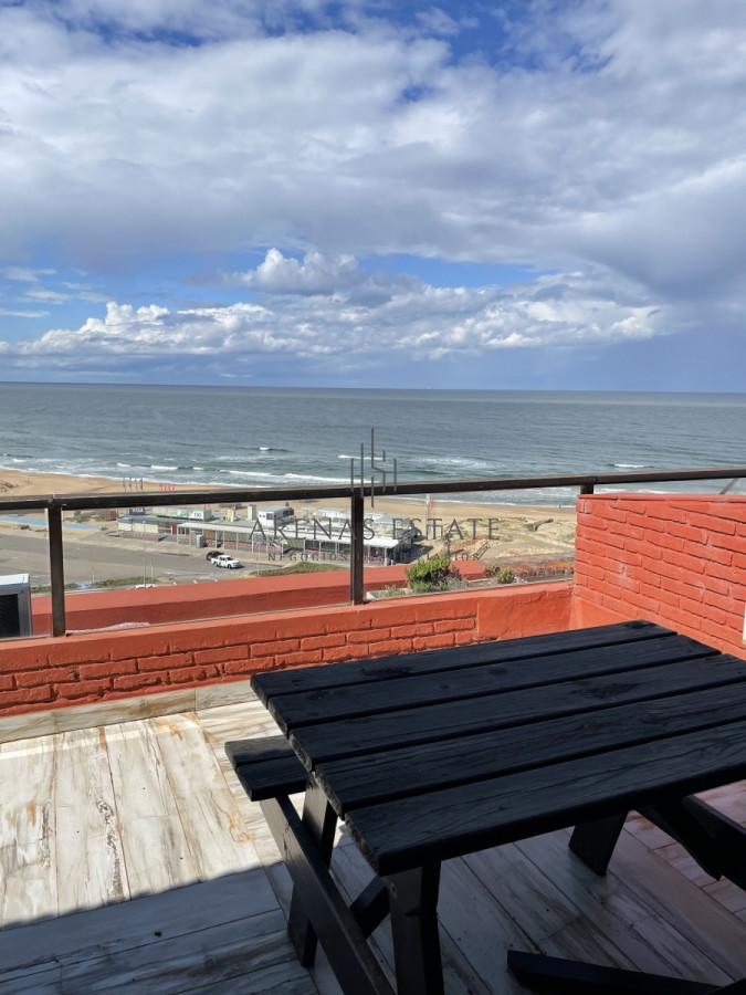 Apartamento ID.1065 - Penthouse en venta en Punta del Este