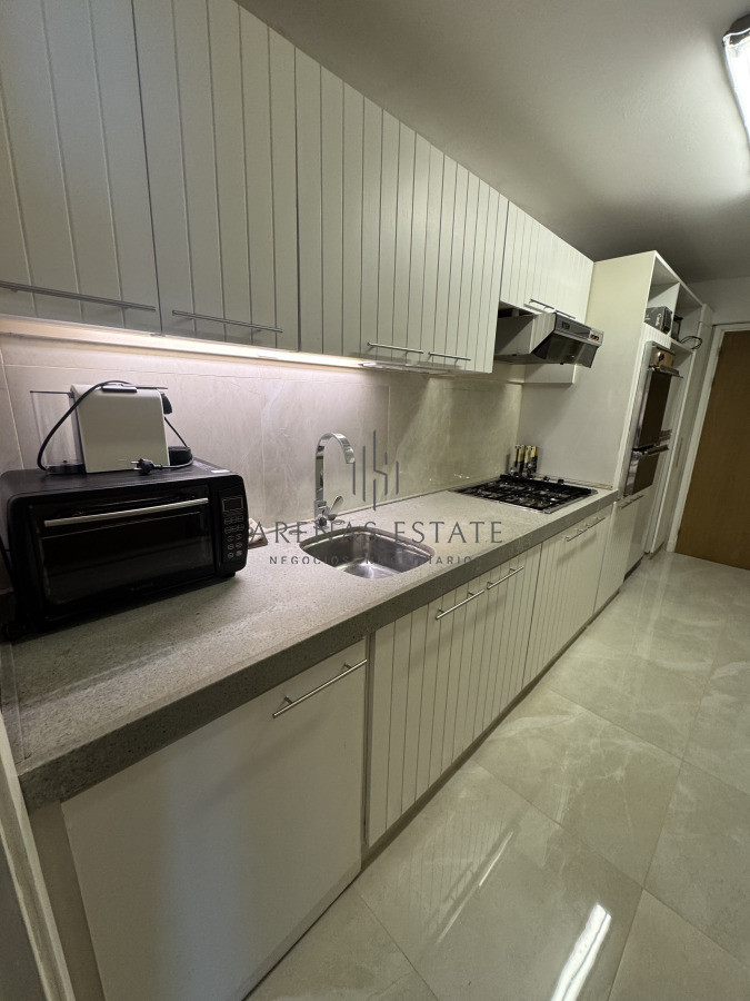 Apartamento ID.4032 - Apartamento de 2 dormitorios en venta en Punta del Este