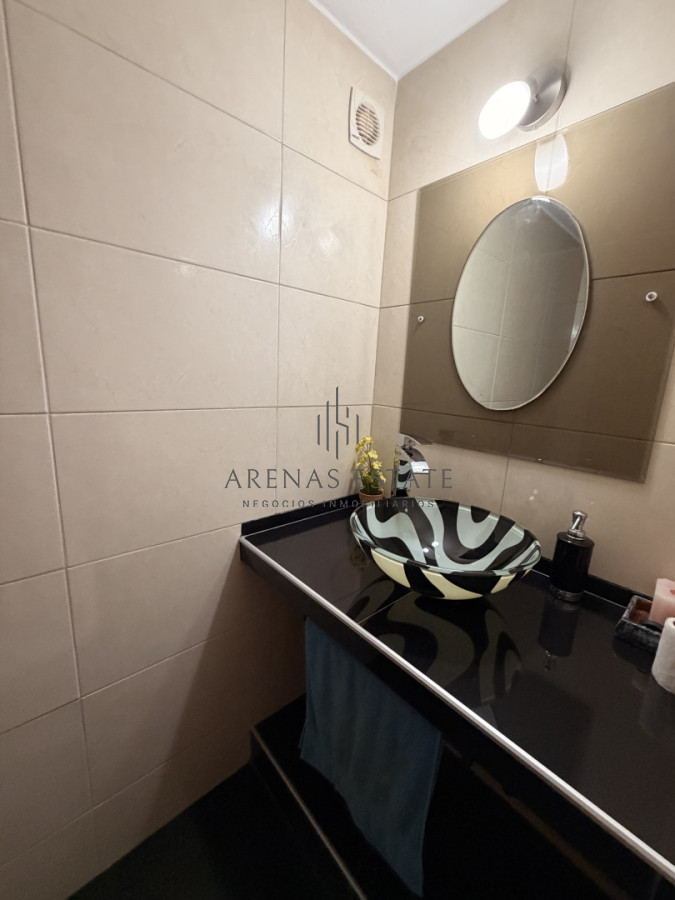 Apartamento ID.4172 - Apartamento de 3 dormitorios más dependencia en venta en Punta del Este 