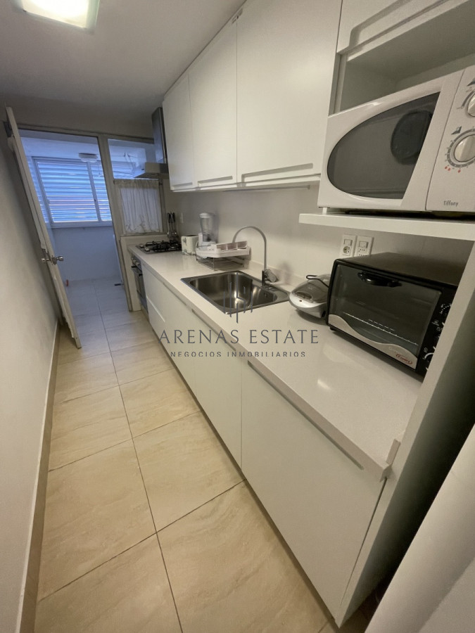 Apartamento ID.1673 - Apartamento de 3 dormitorios primera linea de la mansa, Punta del Este 