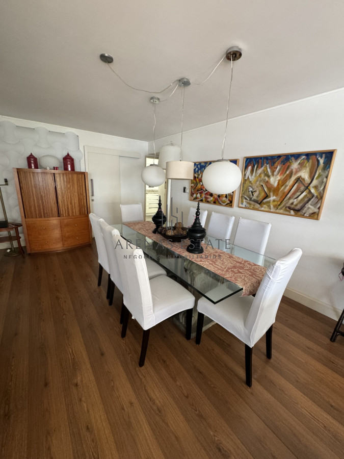 Apartamento ID.3452 - Apartamento de 3 dormitorios y servicio en venta  Punta del Este 