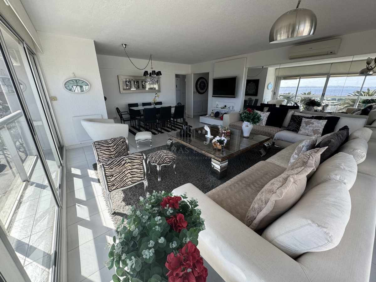 Apartamento ID.2944 - Apartamento de 3 dormitorios en venta en Punta del Este 