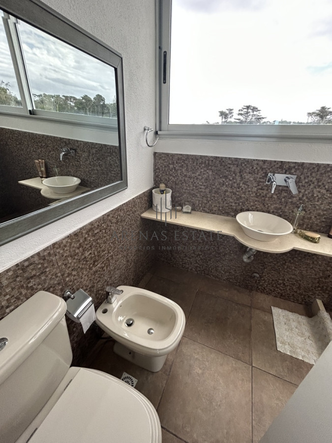 Apartamento ID.2074 - Penthouse en venta en Punta del Este , zona Brava , 3 dormitorios 