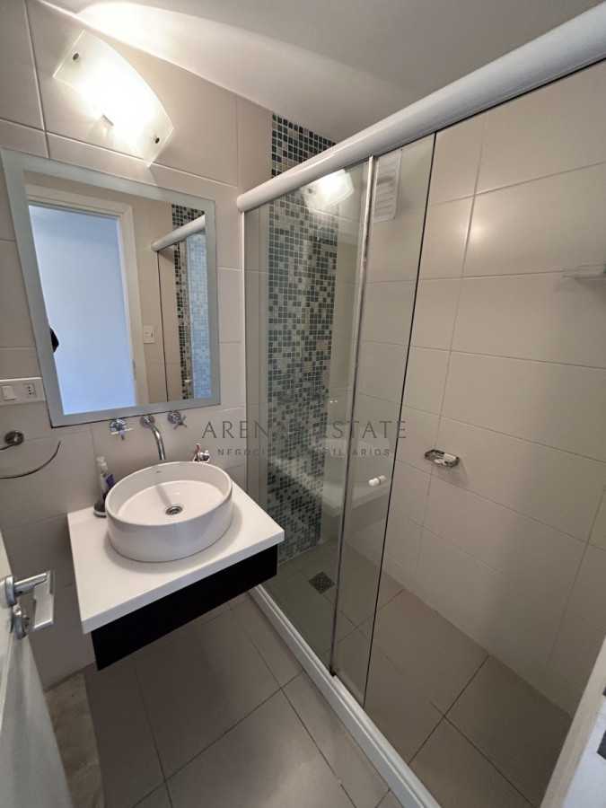 Apartamento ID.1956 - Apartamento de 3 dormitorios en venta Punta del Este
