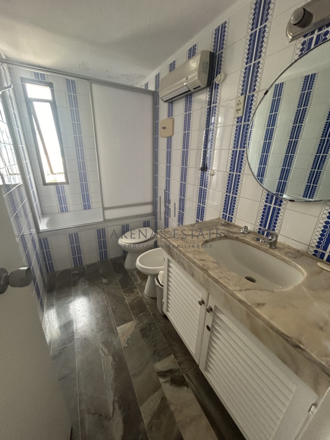 Apartamento ID.2232 - Apartamento de 3 dormitorios en venta en Punta del Este 