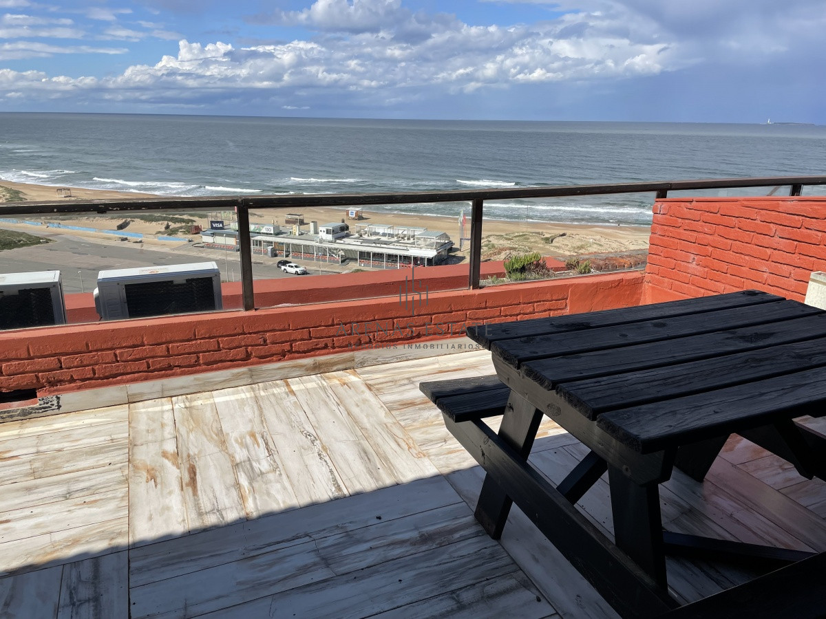 Apartamento ID.1065 - Penthouse en venta en Punta del Este