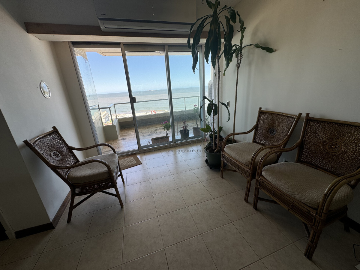 Apartamento ID.95 - Apartamento en venta de 3 dormitorios en Península 