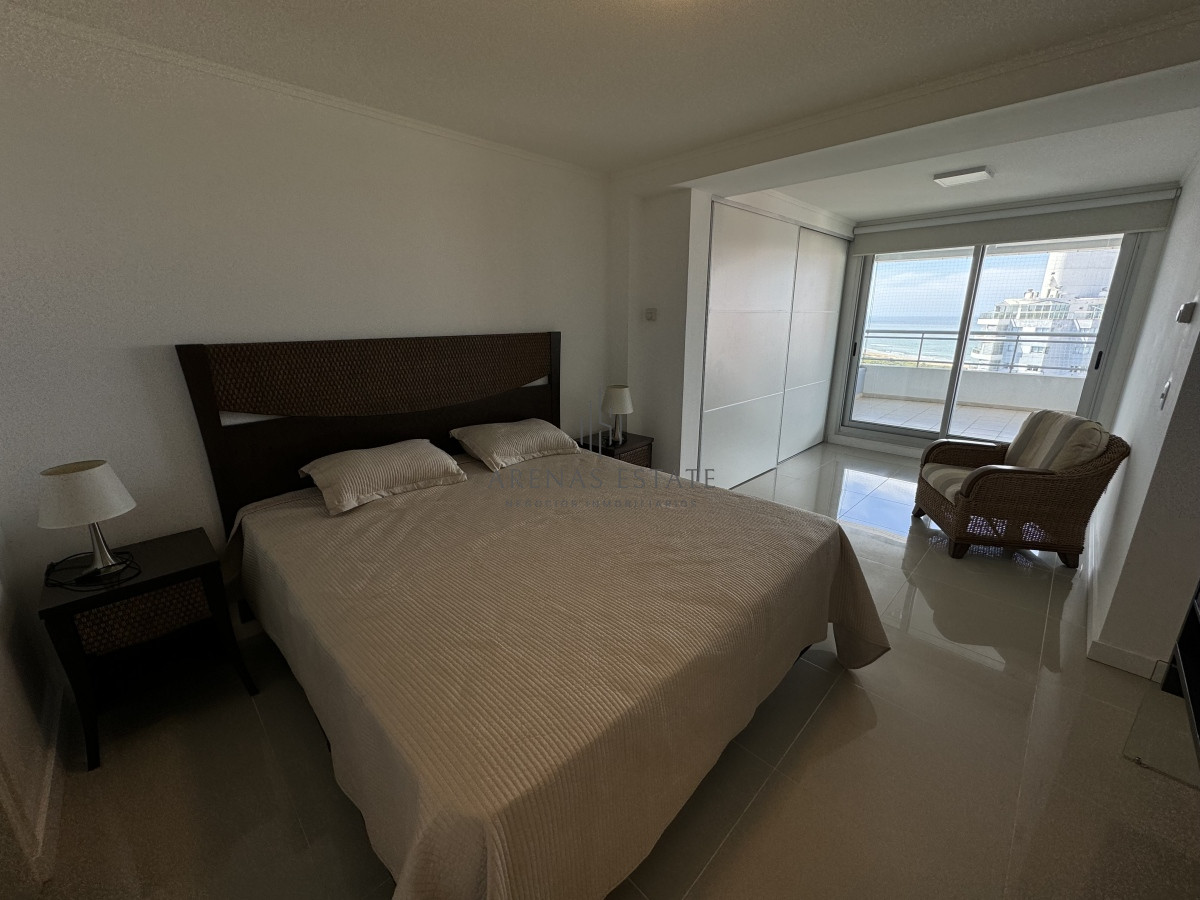 Apartamento ID.3051 - Apartamento de 3 dormitorios en venta en Punta del Este 