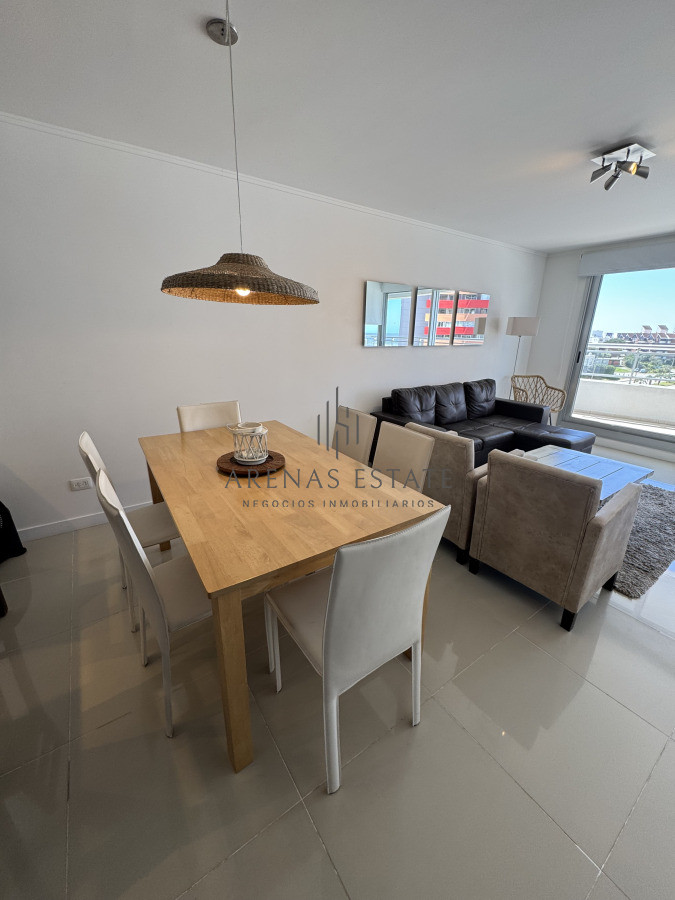 Apartamento ID.4002 - Apartamento de 3 dormitorios en venta en Punta del Este 