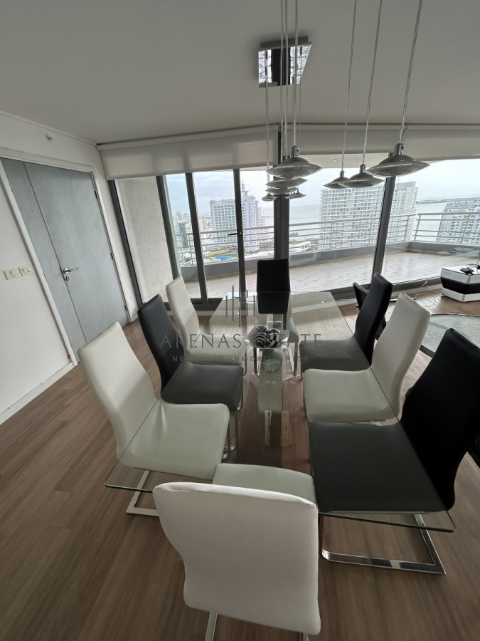Apartamento ID.1759 - Impresionante apartamento de 3 dormitorios y servicio , Punta del Este