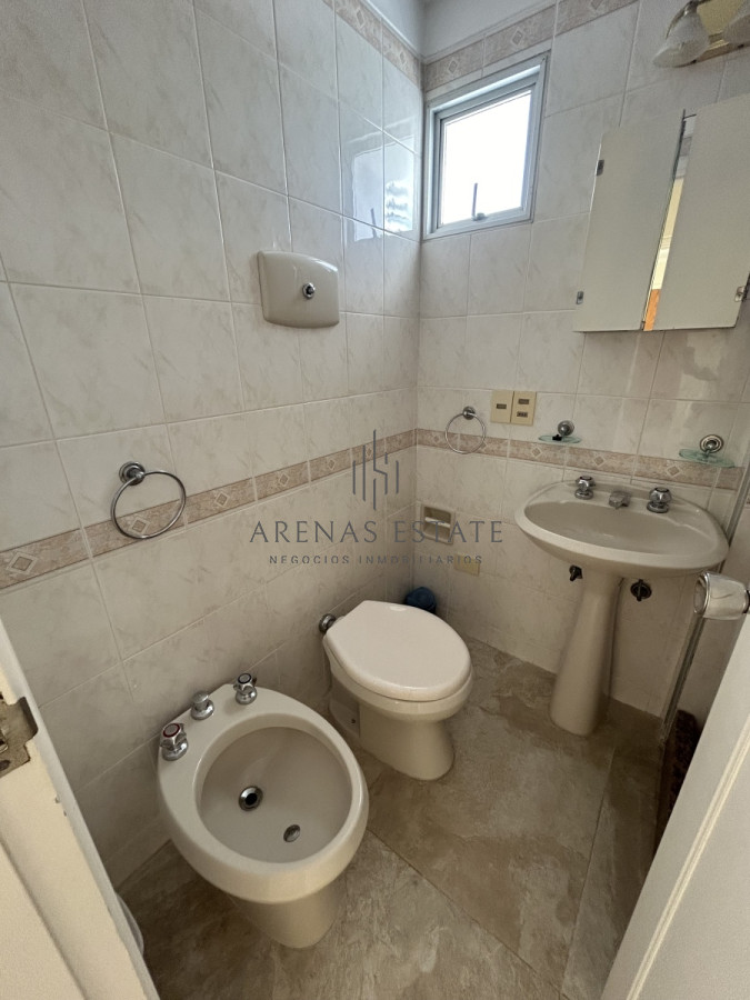 Apartamento ID.2343 - Apartamento en venta de 3 dormitorios en Aidy Grill , Punta del Este 