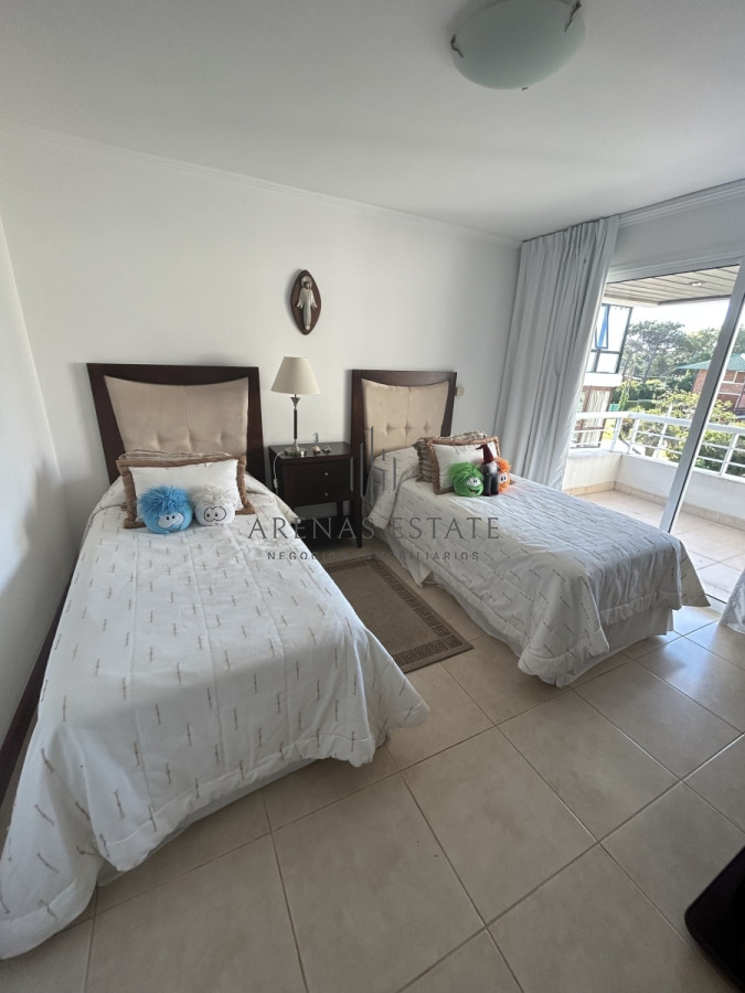 Apartamento ID.2029 - Excecpcional apartamento de 3 dormitorios en vena en Punta del Este , zona Brava 