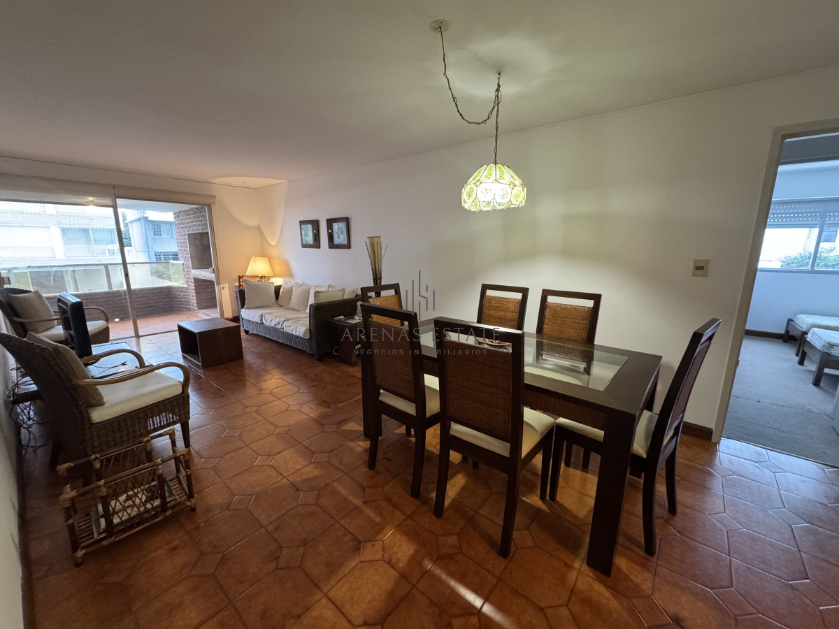 Apartamento ID.3766 - Apartamento en venta de 3 dormitorios en primera linea de la Mansa 