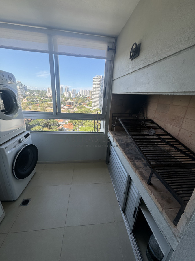 Apartamento ID.3597 - Apartamento de 3 dormitorios en venta en Punta del Este