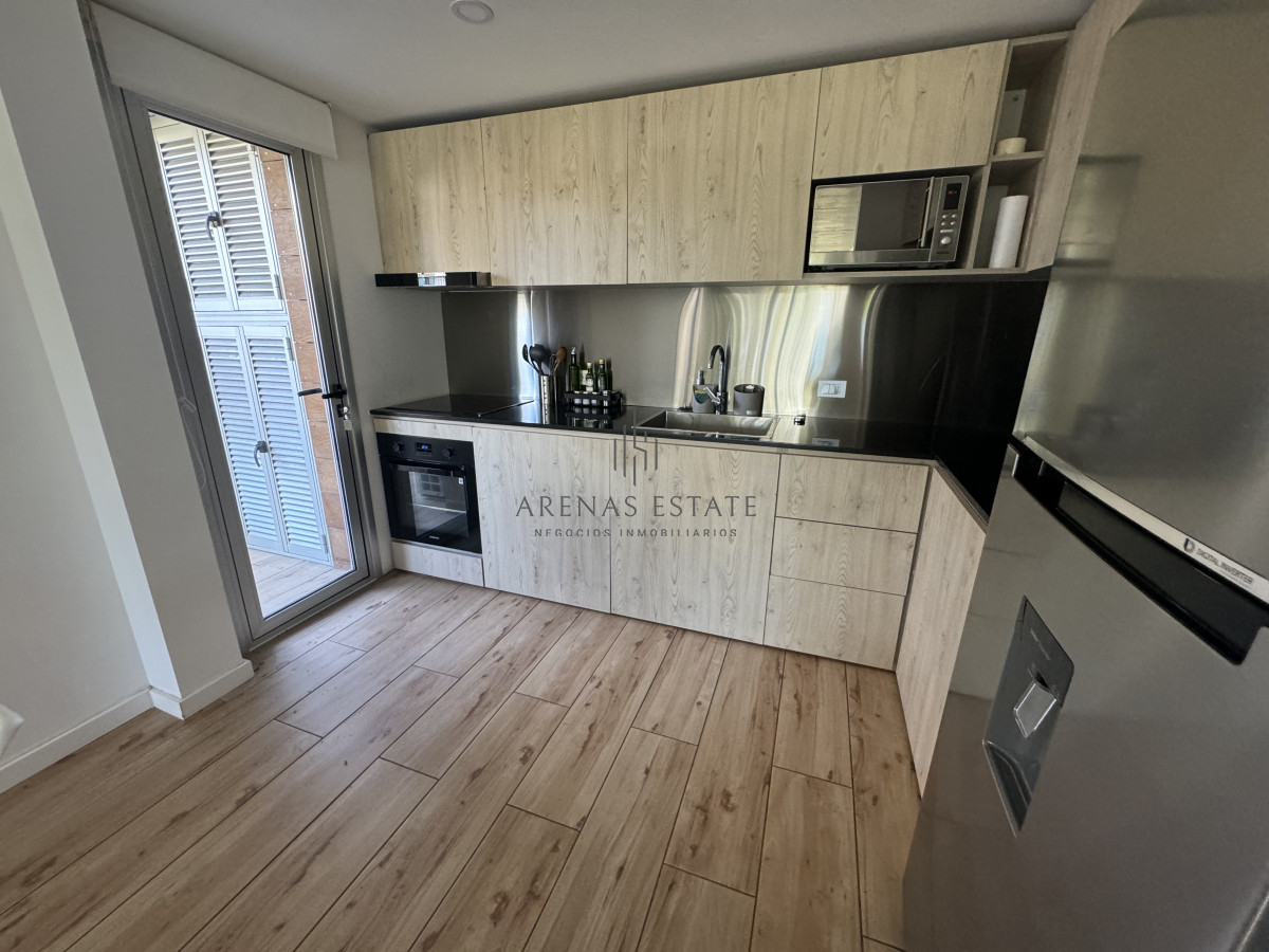 Apartamento ID.3296 - Excelente aparatmento en oportunidad en zona Mansa , Punta del Este 
