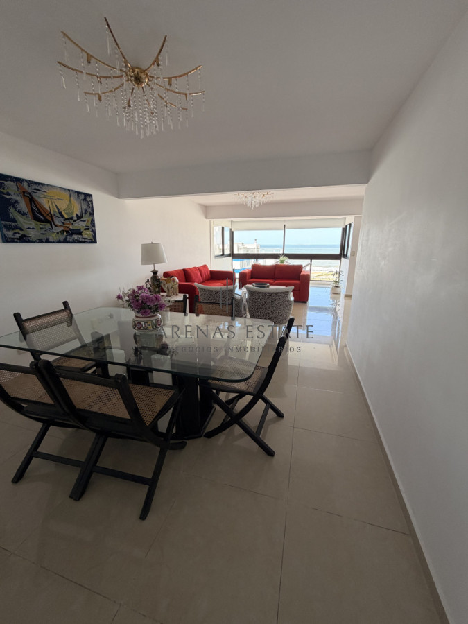 Apartamento ID.4125 - Apartamento de 3 dormitorios en venta en primera linea de la Brava