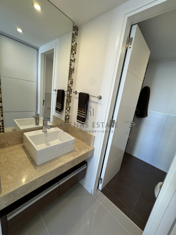 Apartamento ID.3244 - Apartamento de 2 dormitorios en venta en Punta del Este 