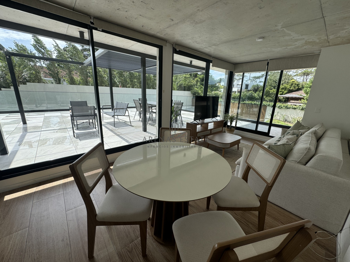 Apartamento ID.3559 - Apartamento en venta en primera linea de playa Mansa , 2 dormitorios 