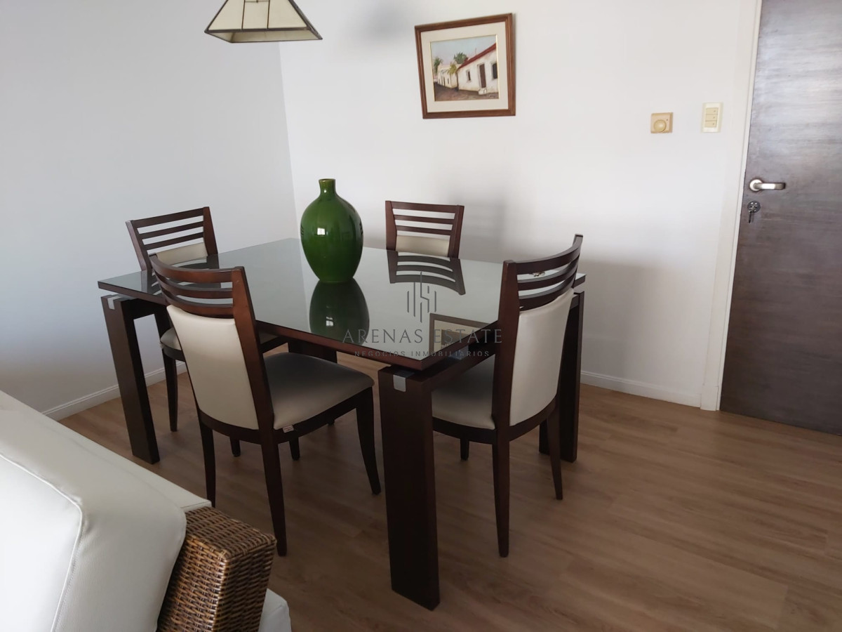 Apartamento ID.2403 - Apartamento en venta de dos dormitorios Ubicado en Roosevelt Punta del Este 