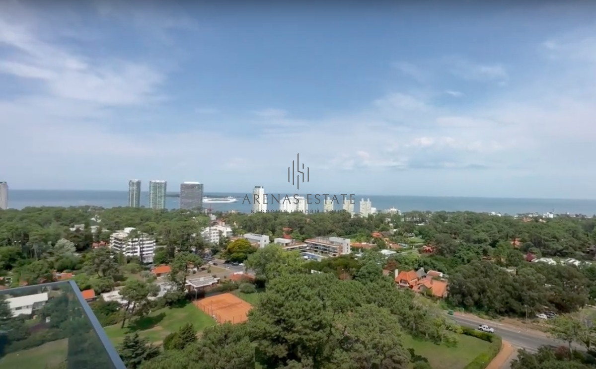 Apartamento ID.2447 - Apartamento en venta de 3 dormitorios en Av Roosevelt 
