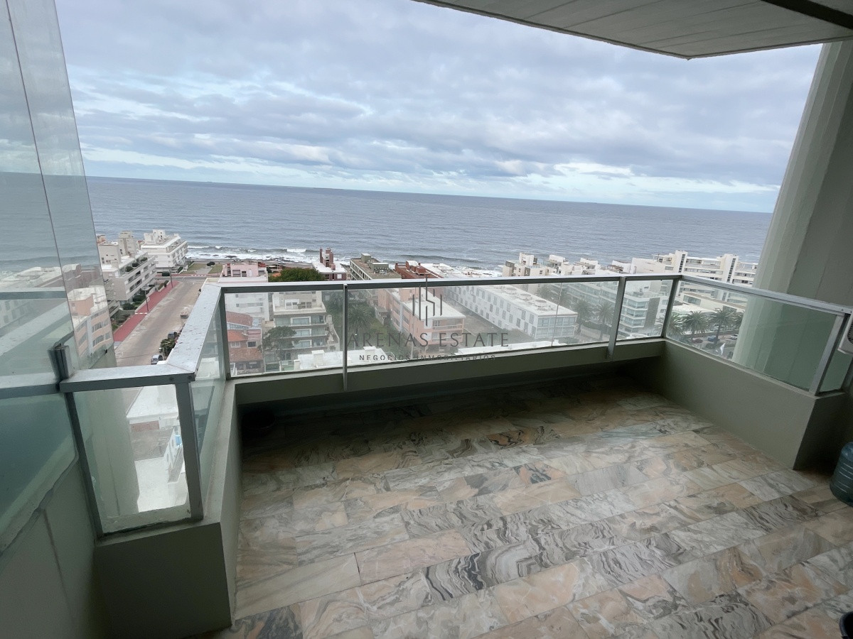 Apartamento ID.95 - Apartamento en venta de 3 dormitorios en Península 