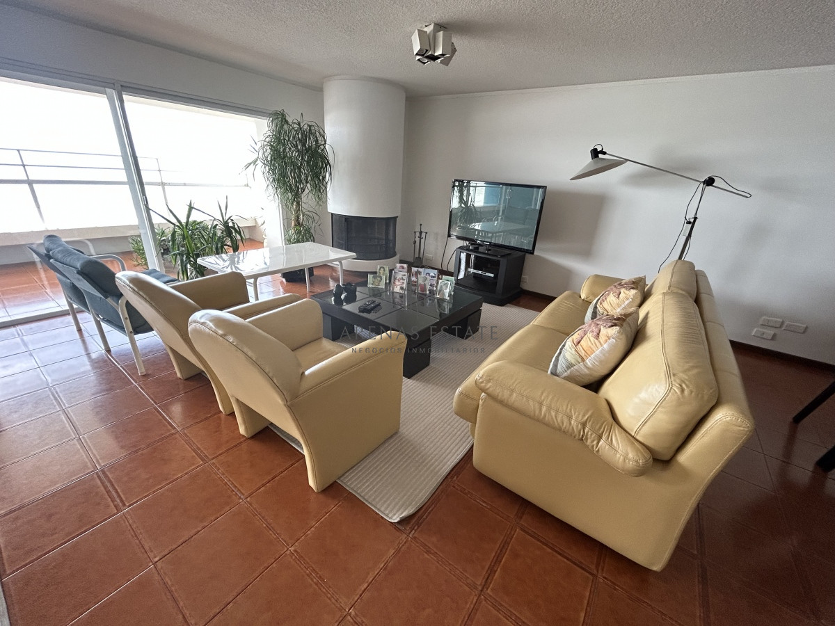 Apartamento ID.1731 - Apartamento de 3 dormitorios . primera linea Punta del Este 