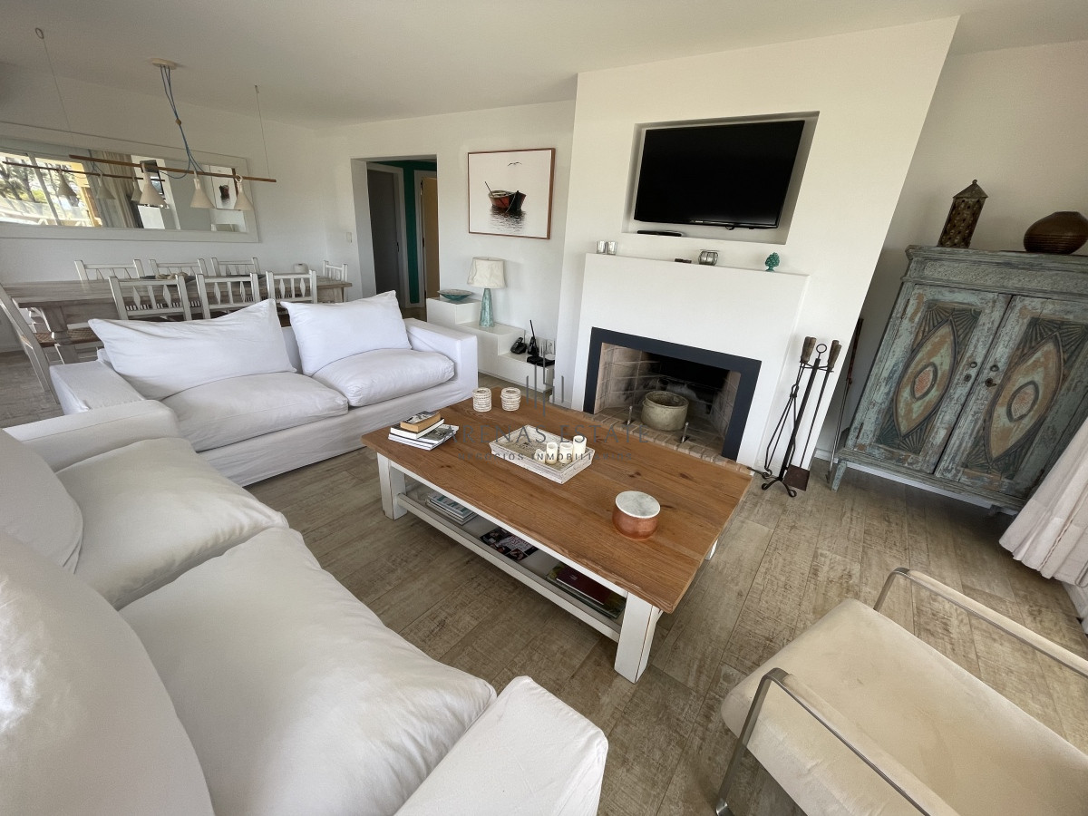 Apartamento ID.1610 - Apartamento de 3 dormitorios con vista al mar , en Brava Punta del Este 