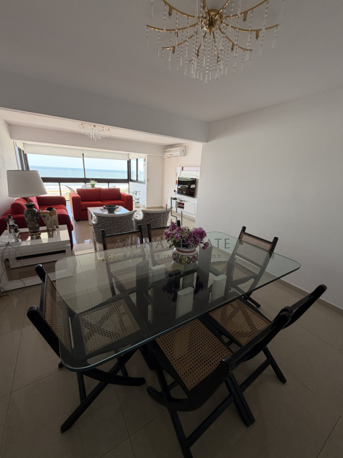 Apartamento ID.4125 - Apartamento de 3 dormitorios en venta en primera linea de la Brava