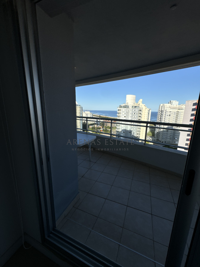 Apartamento ID.3181 - Apartamento de 3 dormitorios en zona chiverta , Punta del Este 