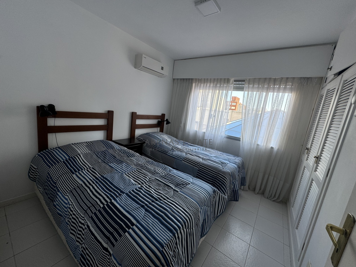 Apartamento ID.2913 - Apartamento en venta de 3 dormitorios en Punta del Este 