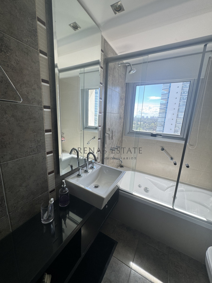 Apartamento ID.3597 - Apartamento de 3 dormitorios en venta en Punta del Este