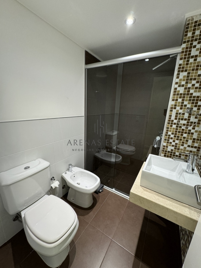 Apartamento ID.3051 - Apartamento de 3 dormitorios en venta en Punta del Este 