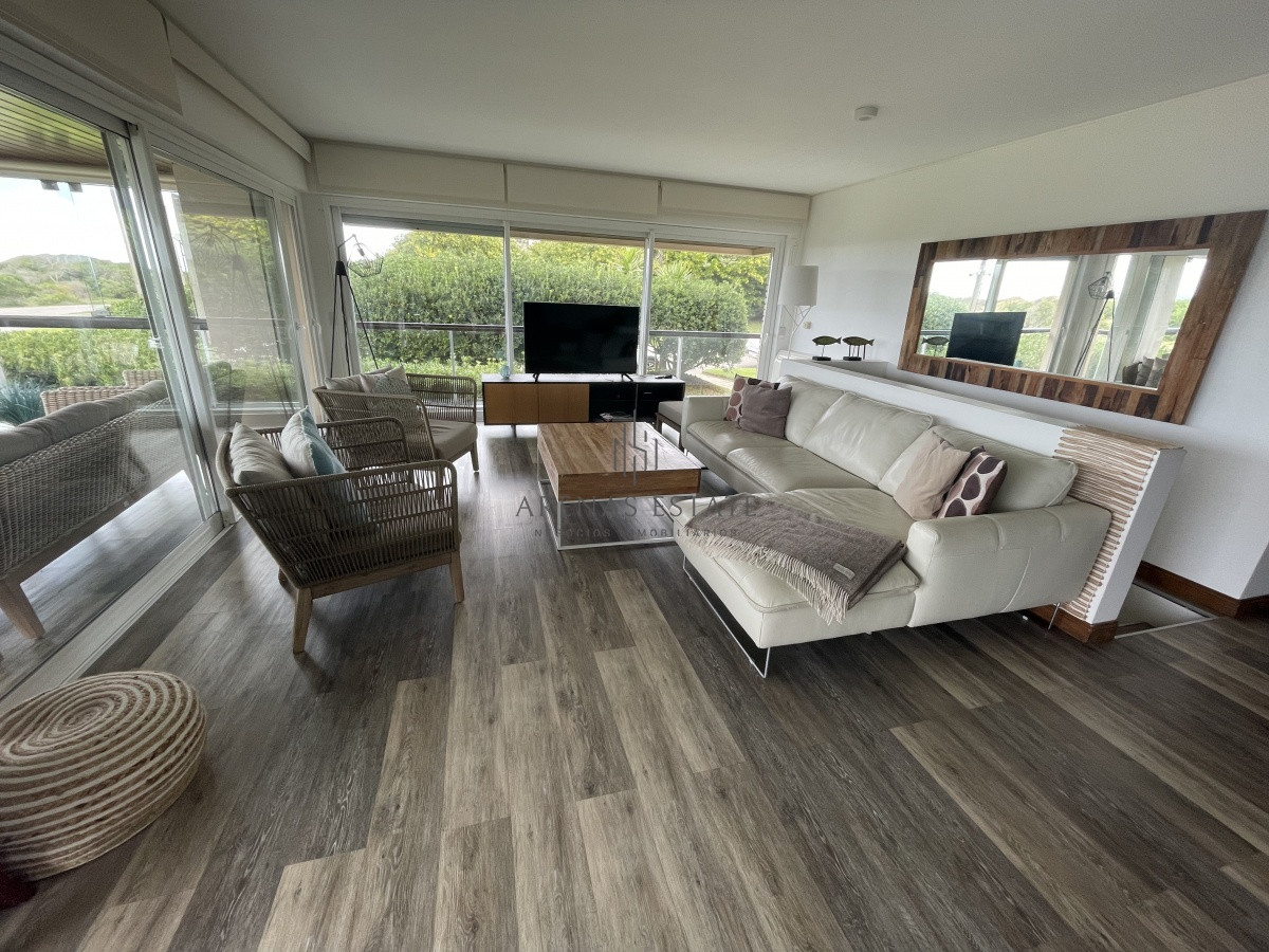 Apartamento ID.990 - Apartamento en venta en Punta del Este