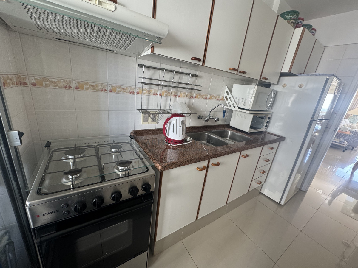 Apartamento ID.2343 - Apartamento en venta de 3 dormitorios en Aidy Grill , Punta del Este 